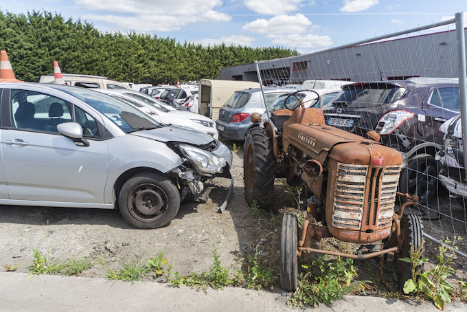 Aperçu des activités de la casse automobile LESEVE TDRA située à PARCAY-MESLAY (37210)
